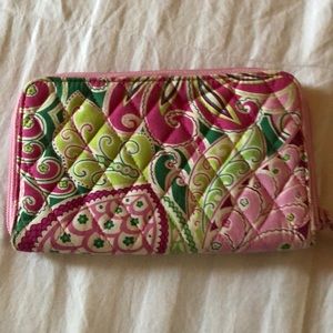 Vera Bradley wristlet Pinwheel Pink never used